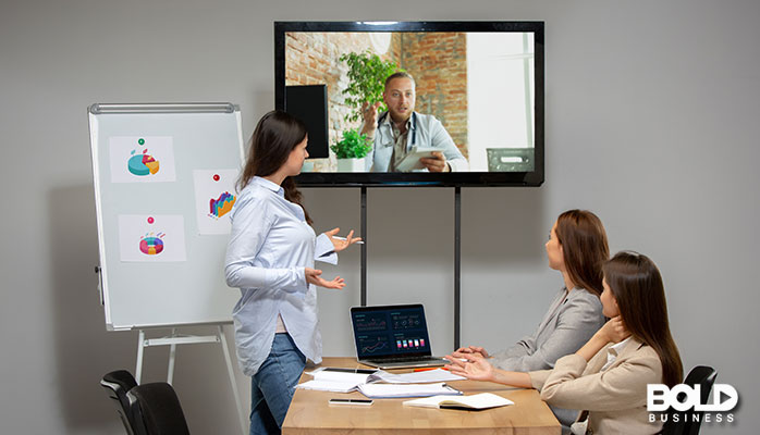 some people utilizing virtual office space