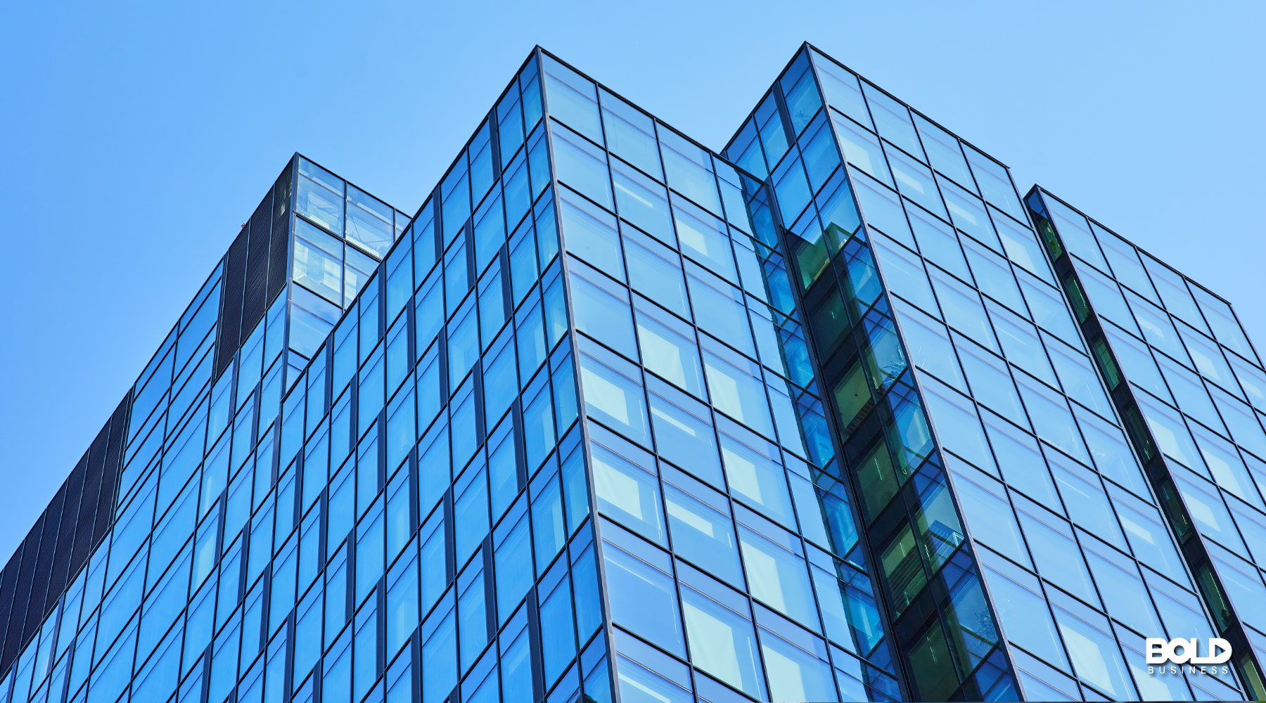 a building showing the commercial real estate crisis